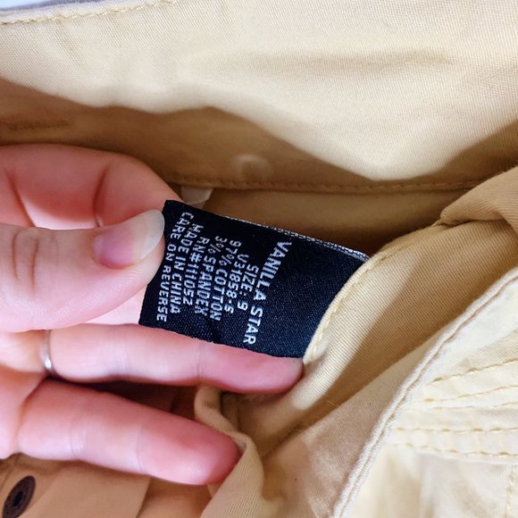 Vanilla Star Yellow Shorts With Tie Size 9 - Picture 4 of 6